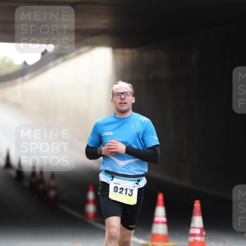 05.10.2025 - 20. swb-Marathon Bremen Michael Strokosch http://msf.ph/oto/9210410 05.10.2025 10:35:57 Laufen 9213, 02148 meine-sportfotos.de