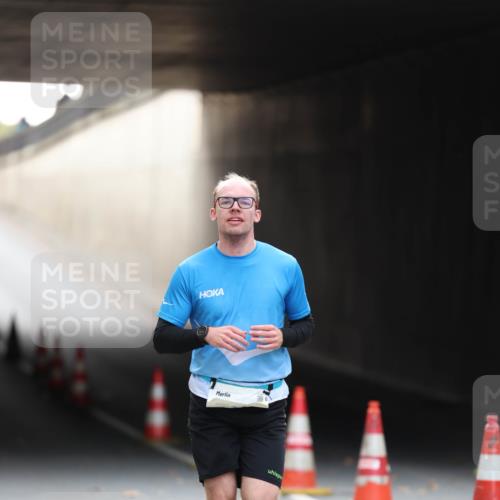 05.10.2025 - 20. swb-Marathon Bremen Michael Strokosch http://msf.ph/oto/9210411 05.10.2025 10:35:57 Laufen  meine-sportfotos.de