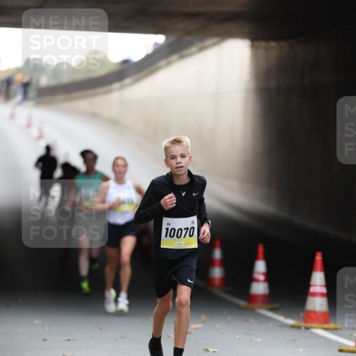05.10.2025 - 20. swb-Marathon Bremen Michael Strokosch http://msf.ph/oto/9210427 05.10.2025 10:36:07 Laufen 10070 meine-sportfotos.de