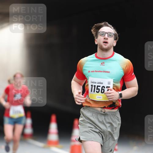 05.10.2025 - 20. swb-Marathon Bremen Michael Strokosch http://msf.ph/oto/9210446 05.10.2025 10:36:14 Laufen 25, 20, 1156 meine-sportfotos.de
