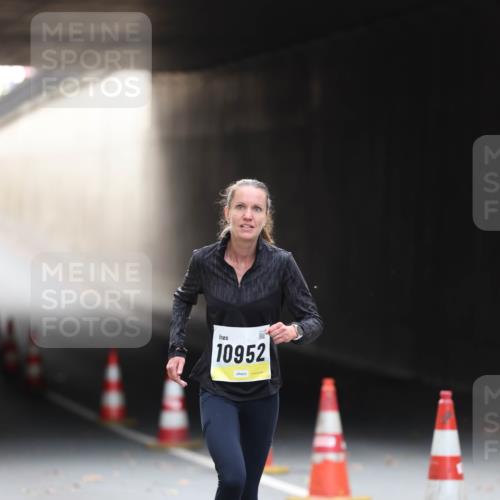 05.10.2025 - 20. swb-Marathon Bremen Michael Strokosch http://msf.ph/oto/9210466 05.10.2025 10:36:24 Laufen 10952 meine-sportfotos.de