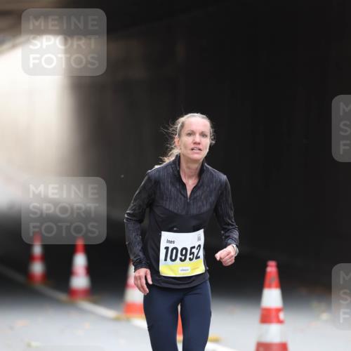 05.10.2025 - 20. swb-Marathon Bremen Michael Strokosch http://msf.ph/oto/9210468 05.10.2025 10:36:24 Laufen 1, 10952 meine-sportfotos.de