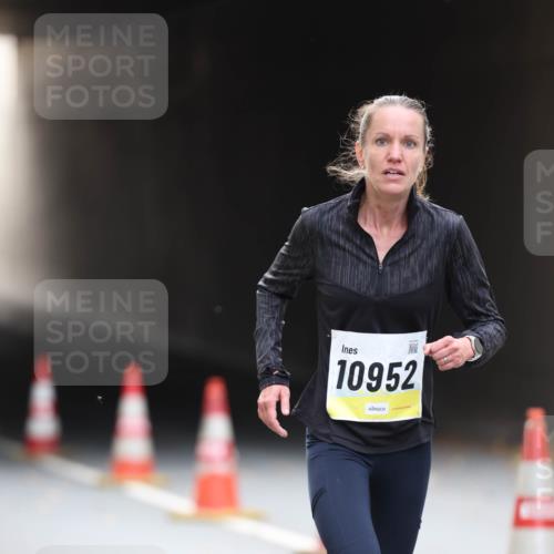 05.10.2025 - 20. swb-Marathon Bremen Michael Strokosch http://msf.ph/oto/9210471 05.10.2025 10:36:25 Laufen 10952 meine-sportfotos.de