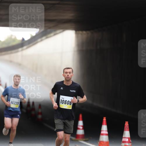05.10.2025 - 20. swb-Marathon Bremen Michael Strokosch http://msf.ph/oto/9210477 05.10.2025 10:36:40 Laufen 10229, 10606 meine-sportfotos.de
