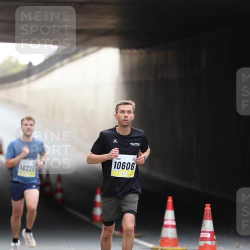 05.10.2025 - 20. swb-Marathon Bremen Michael Strokosch http://msf.ph/oto/9210479 05.10.2025 10:36:40 Laufen 10229, 10606 meine-sportfotos.de
