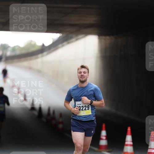 05.10.2025 - 20. swb-Marathon Bremen Michael Strokosch http://msf.ph/oto/9210485 05.10.2025 10:36:42 Laufen 0, 9229 meine-sportfotos.de