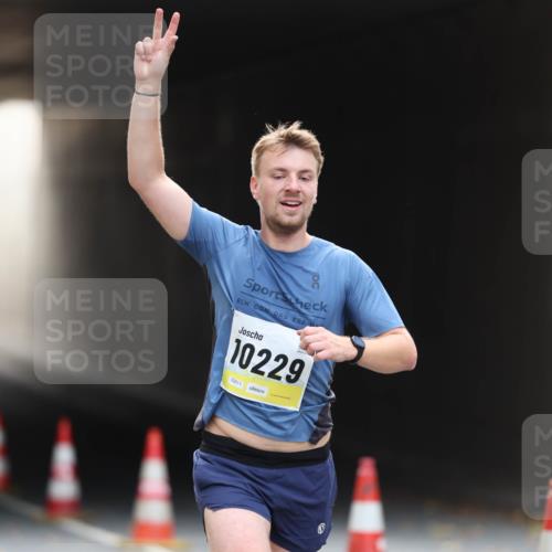 05.10.2025 - 20. swb-Marathon Bremen Michael Strokosch http://msf.ph/oto/9210494 05.10.2025 10:36:44 Laufen 10229, 02611, 6220 meine-sportfotos.de