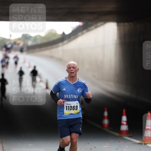 05.10.2025 - 20. swb-Marathon Bremen Michael Strokosch http://msf.ph/oto/9210496 05.10.2025 10:36:49 Laufen 11069 meine-sportfotos.de