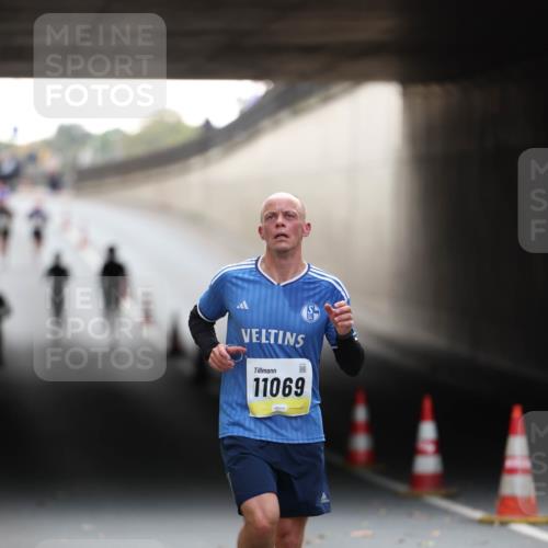 05.10.2025 - 20. swb-Marathon Bremen Michael Strokosch http://msf.ph/oto/9210499 05.10.2025 10:36:50 Laufen 11069 meine-sportfotos.de