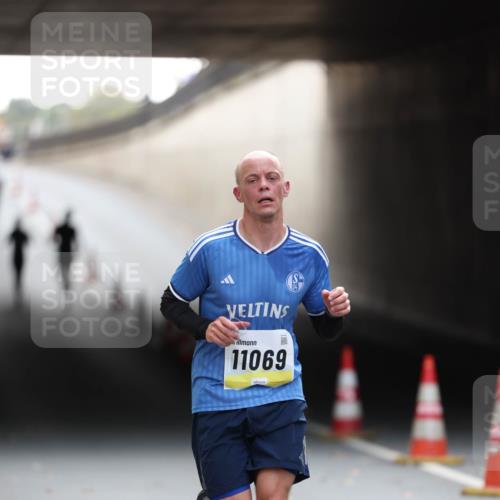 05.10.2025 - 20. swb-Marathon Bremen Michael Strokosch http://msf.ph/oto/9210502 05.10.2025 10:36:50 Laufen 11069 meine-sportfotos.de