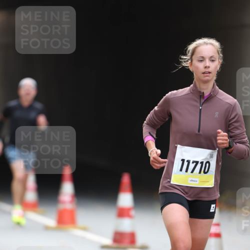 05.10.2025 - 20. swb-Marathon Bremen Michael Strokosch http://msf.ph/oto/9210520 05.10.2025 10:37:03 Laufen 1, 11710 meine-sportfotos.de