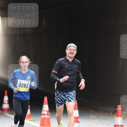 05.10.2025 - 20. swb-Marathon Bremen Michael Strokosch http://msf.ph/oto/9210523 05.10.2025 10:37:05 Laufen 9262 meine-sportfotos.de