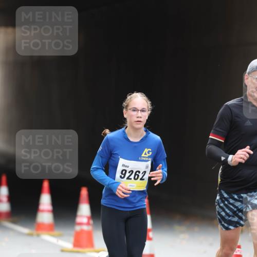05.10.2025 - 20. swb-Marathon Bremen Michael Strokosch http://msf.ph/oto/9210527 05.10.2025 10:37:07 Laufen 9262 meine-sportfotos.de