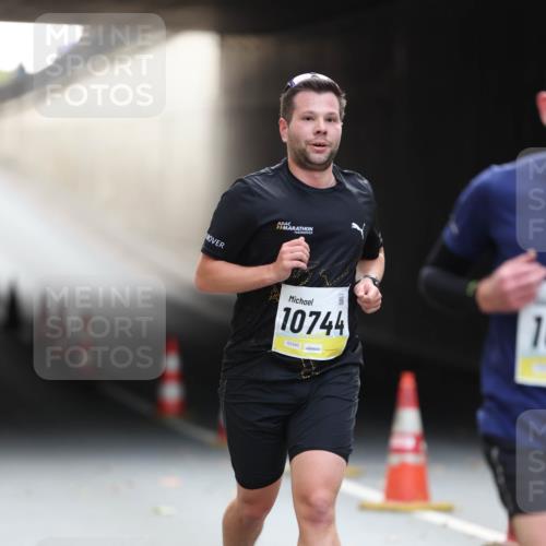 05.10.2025 - 20. swb-Marathon Bremen Michael Strokosch http://msf.ph/oto/9210542 05.10.2025 10:37:15 Laufen 10744, 02340, 1 meine-sportfotos.de