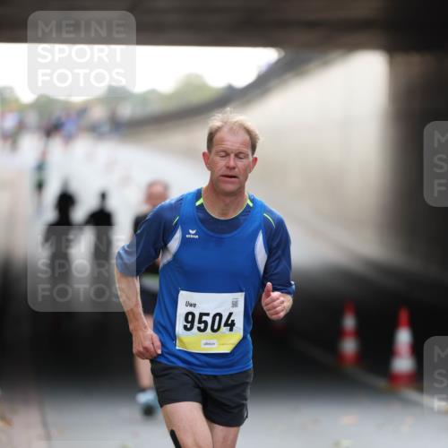 05.10.2025 - 20. swb-Marathon Bremen Michael Strokosch http://msf.ph/oto/9210546 05.10.2025 10:37:17 Laufen 9504 meine-sportfotos.de