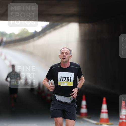 05.10.2025 - 20. swb-Marathon Bremen Michael Strokosch http://msf.ph/oto/9210555 05.10.2025 10:37:20 Laufen 11701, 02647 meine-sportfotos.de
