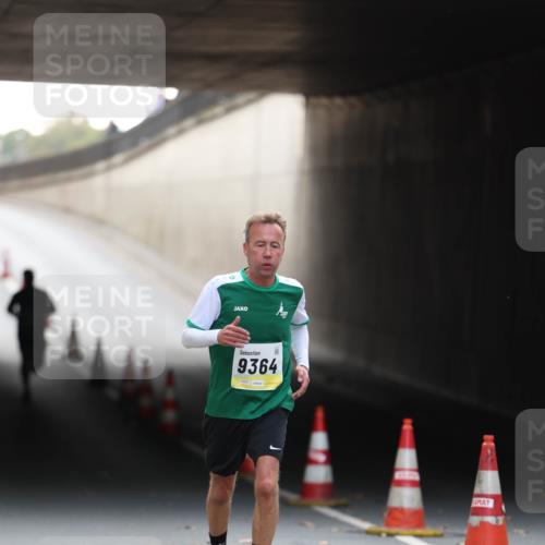 05.10.2025 - 20. swb-Marathon Bremen Michael Strokosch http://msf.ph/oto/9210585 05.10.2025 10:37:41 Laufen 9364 meine-sportfotos.de