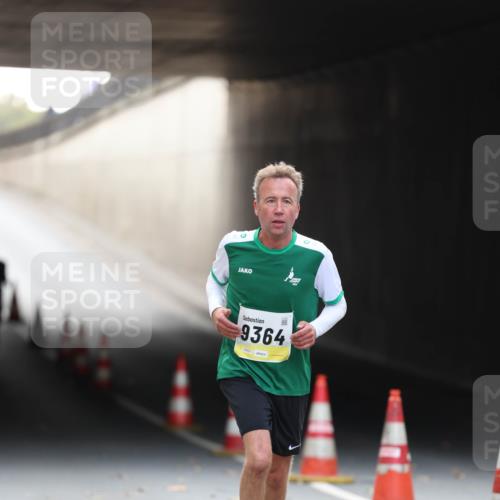 05.10.2025 - 20. swb-Marathon Bremen Michael Strokosch http://msf.ph/oto/9210590 05.10.2025 10:37:42 Laufen 9364 meine-sportfotos.de