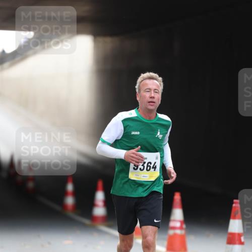 05.10.2025 - 20. swb-Marathon Bremen Michael Strokosch http://msf.ph/oto/9210592 05.10.2025 10:37:42 Laufen 02657, 364 meine-sportfotos.de