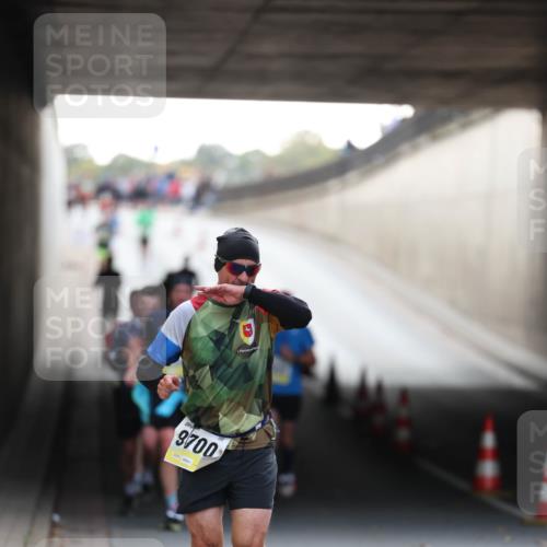 05.10.2025 - 20. swb-Marathon Bremen Michael Strokosch http://msf.ph/oto/9210611 05.10.2025 10:37:51 Laufen 9700 meine-sportfotos.de