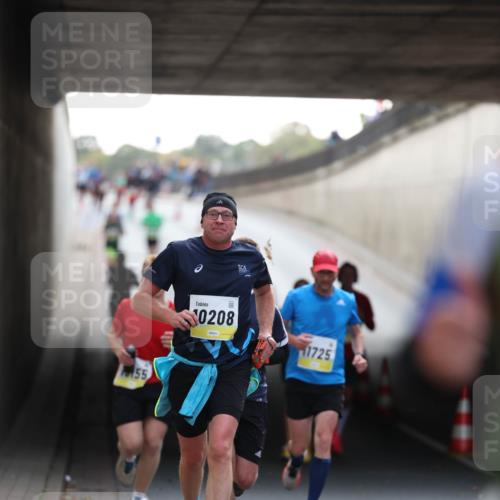 05.10.2025 - 20. swb-Marathon Bremen Michael Strokosch http://msf.ph/oto/9210620 05.10.2025 10:37:54 Laufen 55, 0208, 11725 meine-sportfotos.de