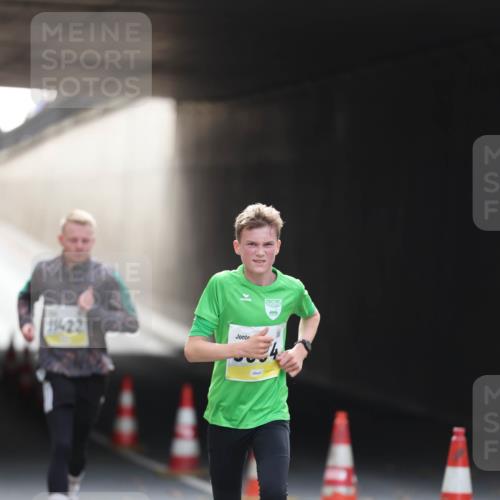 05.10.2025 - 20. swb-Marathon Bremen Michael Strokosch http://msf.ph/oto/9210642 05.10.2025 10:38:06 Laufen 11422 meine-sportfotos.de