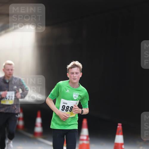 05.10.2025 - 20. swb-Marathon Bremen Michael Strokosch http://msf.ph/oto/9210643 05.10.2025 10:38:06 Laufen 422, 988 meine-sportfotos.de