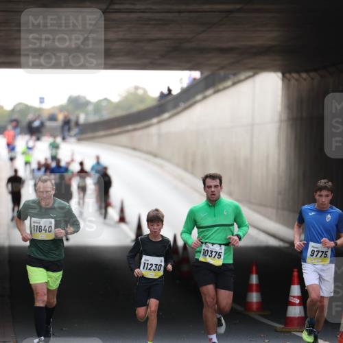 05.10.2025 - 20. swb-Marathon Bremen Michael Strokosch http://msf.ph/oto/9210659 05.10.2025 10:38:15 Laufen 11640, 11230, 10375, 9775 meine-sportfotos.de