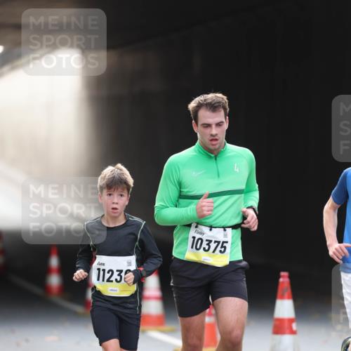 05.10.2025 - 20. swb-Marathon Bremen Michael Strokosch http://msf.ph/oto/9210671 05.10.2025 10:38:18 Laufen 11230, 10375 meine-sportfotos.de