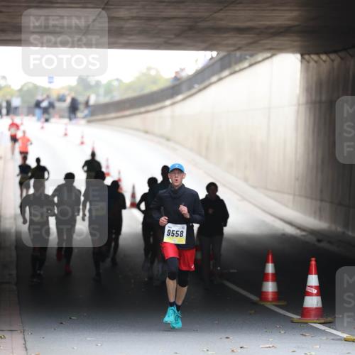 05.10.2025 - 20. swb-Marathon Bremen Michael Strokosch http://msf.ph/oto/9210677 05.10.2025 10:38:25 Laufen 9558 meine-sportfotos.de