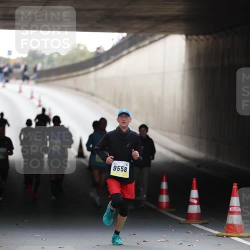05.10.2025 - 20. swb-Marathon Bremen Michael Strokosch http://msf.ph/oto/9210678 05.10.2025 10:38:26 Laufen 9558 meine-sportfotos.de