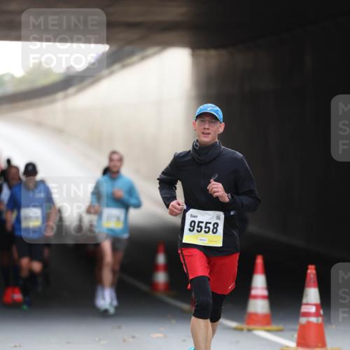 05.10.2025 - 20. swb-Marathon Bremen Michael Strokosch http://msf.ph/oto/9210683 05.10.2025 10:38:29 Laufen 9558 meine-sportfotos.de