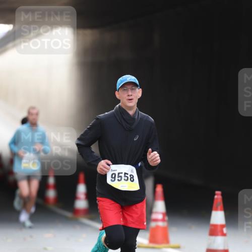 05.10.2025 - 20. swb-Marathon Bremen Michael Strokosch http://msf.ph/oto/9210685 05.10.2025 10:38:29 Laufen 9558 meine-sportfotos.de