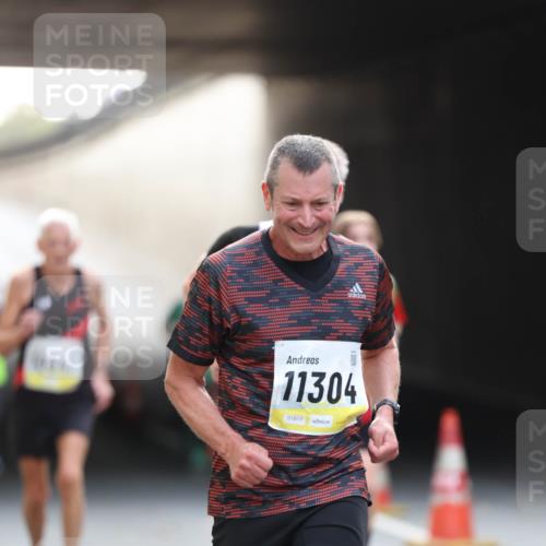 05.10.2025 - 20. swb-Marathon Bremen Michael Strokosch http://msf.ph/oto/9210700 05.10.2025 10:38:36 Laufen 11304, 01817 meine-sportfotos.de