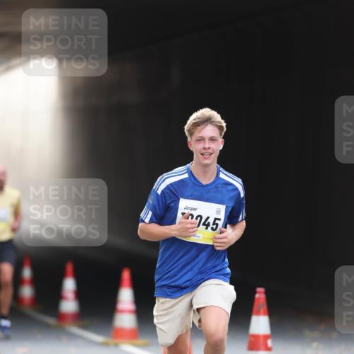 05.10.2025 - 20. swb-Marathon Bremen Michael Strokosch http://msf.ph/oto/9210749 05.10.2025 10:39:04 Laufen 0945 meine-sportfotos.de