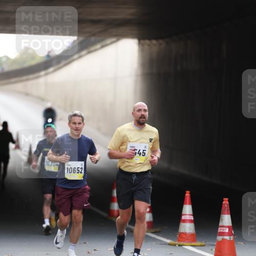 05.10.2025 - 20. swb-Marathon Bremen Michael Strokosch http://msf.ph/oto/9210755 05.10.2025 10:39:06 Laufen 10652, 545 meine-sportfotos.de