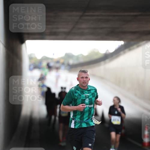 05.10.2025 - 20. swb-Marathon Bremen Michael Strokosch http://msf.ph/oto/9210790 05.10.2025 10:39:22 Laufen  meine-sportfotos.de