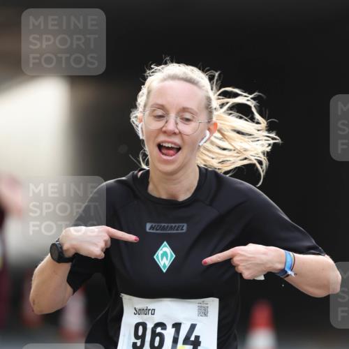 05.10.2025 - 20. swb-Marathon Bremen Michael Strokosch http://msf.ph/oto/9210802 05.10.2025 10:39:29 Laufen 9614 meine-sportfotos.de