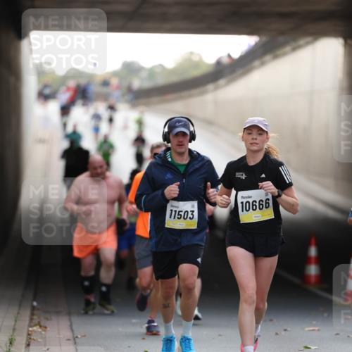05.10.2025 - 20. swb-Marathon Bremen Michael Strokosch http://msf.ph/oto/9210821 05.10.2025 10:39:35 Laufen 11503, 10666 meine-sportfotos.de