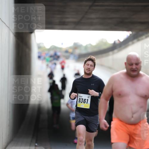 05.10.2025 - 20. swb-Marathon Bremen Michael Strokosch http://msf.ph/oto/9210835 05.10.2025 10:39:44 Laufen 9361 meine-sportfotos.de