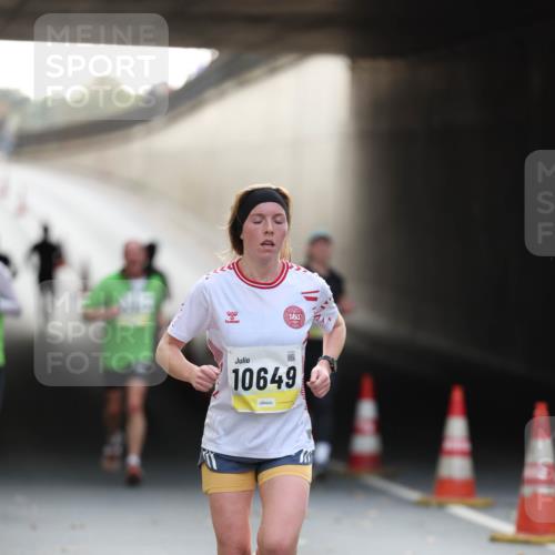05.10.2025 - 20. swb-Marathon Bremen Michael Strokosch http://msf.ph/oto/9210838 05.10.2025 10:39:50 Laufen 10649 meine-sportfotos.de