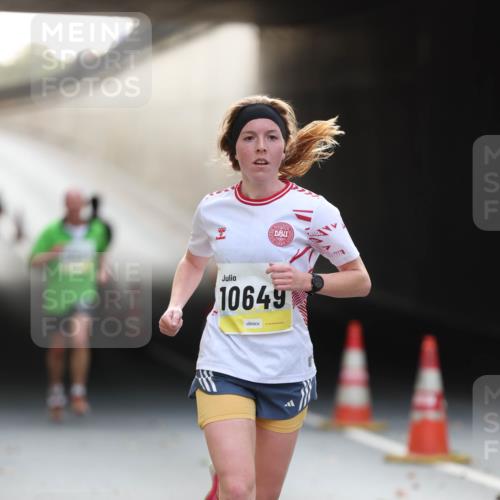 05.10.2025 - 20. swb-Marathon Bremen Michael Strokosch http://msf.ph/oto/9210841 05.10.2025 10:39:51 Laufen 10649 meine-sportfotos.de