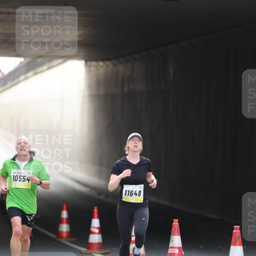 05.10.2025 - 20. swb-Marathon Bremen Michael Strokosch http://msf.ph/oto/9210843 05.10.2025 10:39:52 Laufen 10554, 11648 meine-sportfotos.de