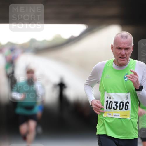 05.10.2025 - 20. swb-Marathon Bremen Michael Strokosch http://msf.ph/oto/9210854 05.10.2025 10:39:55 Laufen 10306, 02626 meine-sportfotos.de