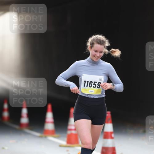 05.10.2025 - 20. swb-Marathon Bremen Michael Strokosch http://msf.ph/oto/9210895 05.10.2025 10:40:16 Laufen 11659 meine-sportfotos.de
