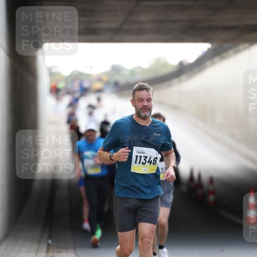 05.10.2025 - 20. swb-Marathon Bremen Michael Strokosch http://msf.ph/oto/9210903 05.10.2025 10:40:19 Laufen 11346 meine-sportfotos.de