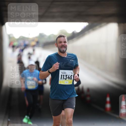 05.10.2025 - 20. swb-Marathon Bremen Michael Strokosch http://msf.ph/oto/9210905 05.10.2025 10:40:20 Laufen 11346 meine-sportfotos.de