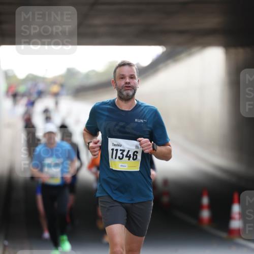 05.10.2025 - 20. swb-Marathon Bremen Michael Strokosch http://msf.ph/oto/9210907 05.10.2025 10:40:20 Laufen 11346 meine-sportfotos.de
