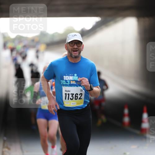 05.10.2025 - 20. swb-Marathon Bremen Michael Strokosch http://msf.ph/oto/9210915 05.10.2025 10:40:24 Laufen 70, 3, 11362, 02348 meine-sportfotos.de