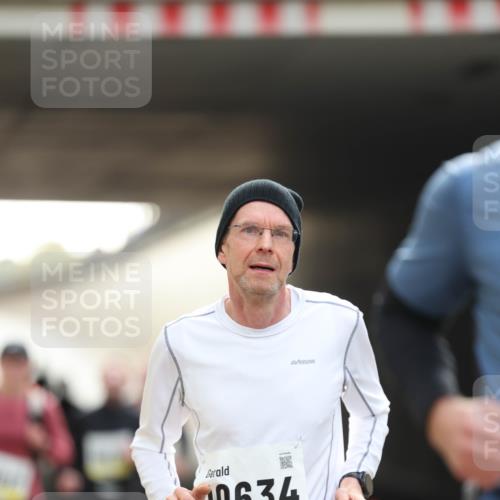 05.10.2025 - 20. swb-Marathon Bremen Michael Strokosch http://msf.ph/oto/9210959 05.10.2025 10:40:43 Laufen 10634, 01861 meine-sportfotos.de